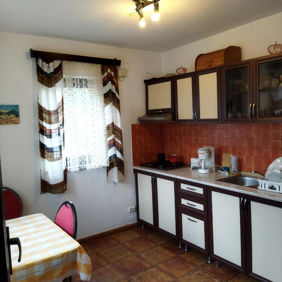 Zori De Zi Hotel Бран Екстериор снимка